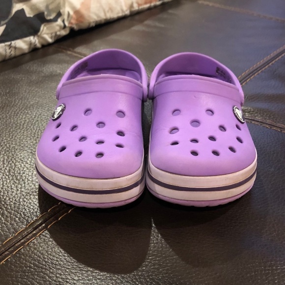 purple crocs size 11